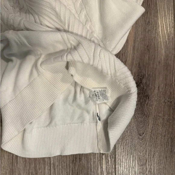 Tommy Hilfiger Off-White Turtleneck Sweater - Picture 7 of 8